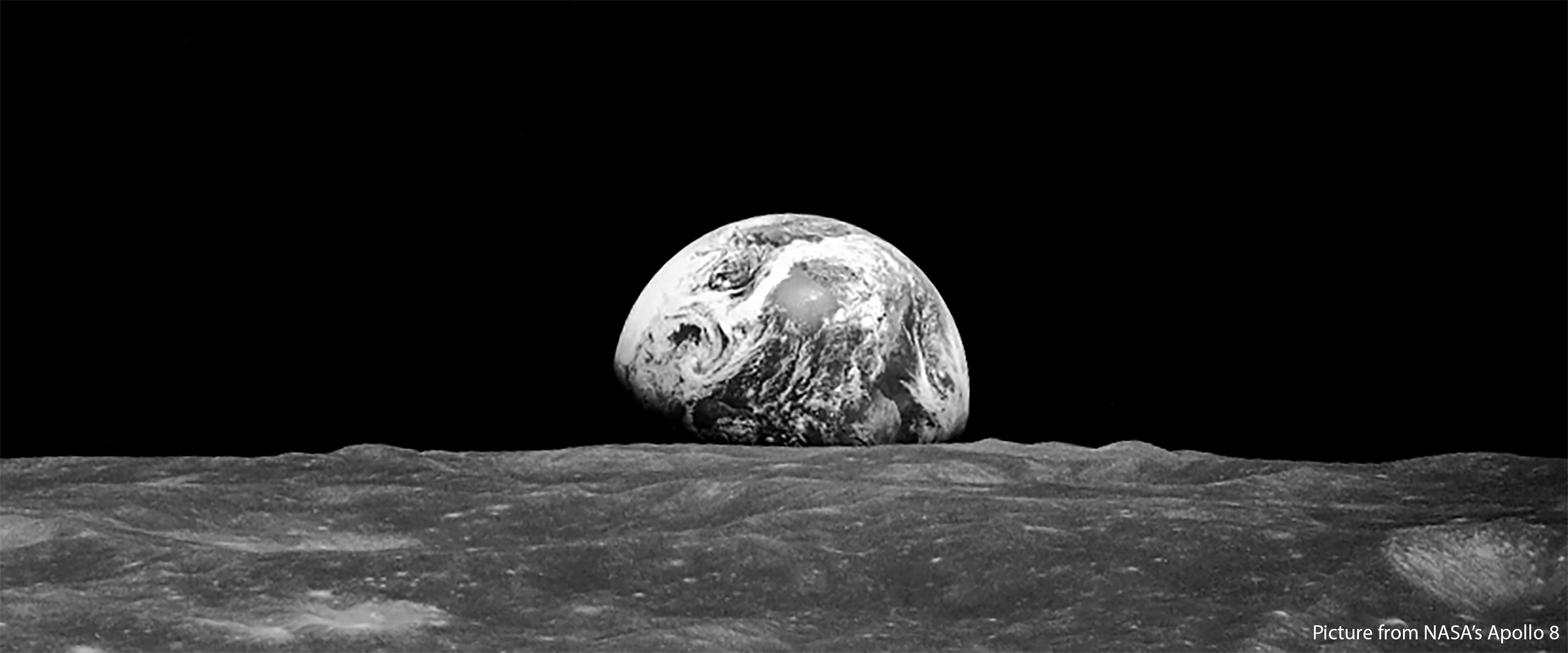 Earthrise_apollo_8